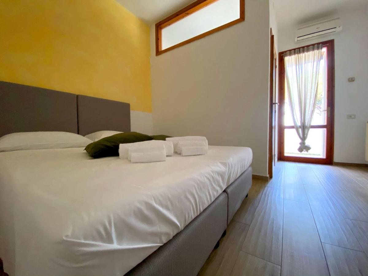 Camping Village Mar Y Sierra San Costanzo Ngoại thất bức ảnh