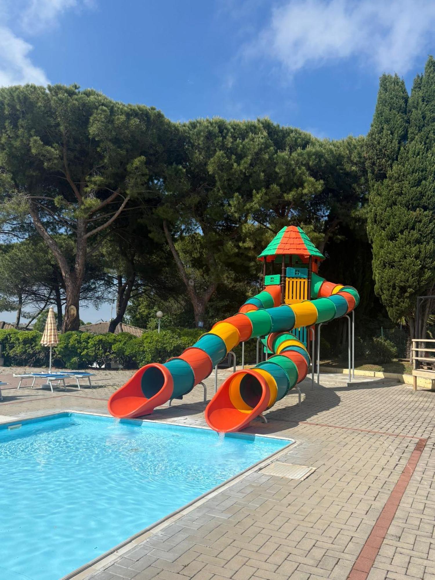 Camping Village Mar Y Sierra San Costanzo Ngoại thất bức ảnh