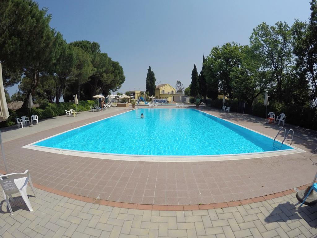 Camping Village Mar Y Sierra San Costanzo Ngoại thất bức ảnh