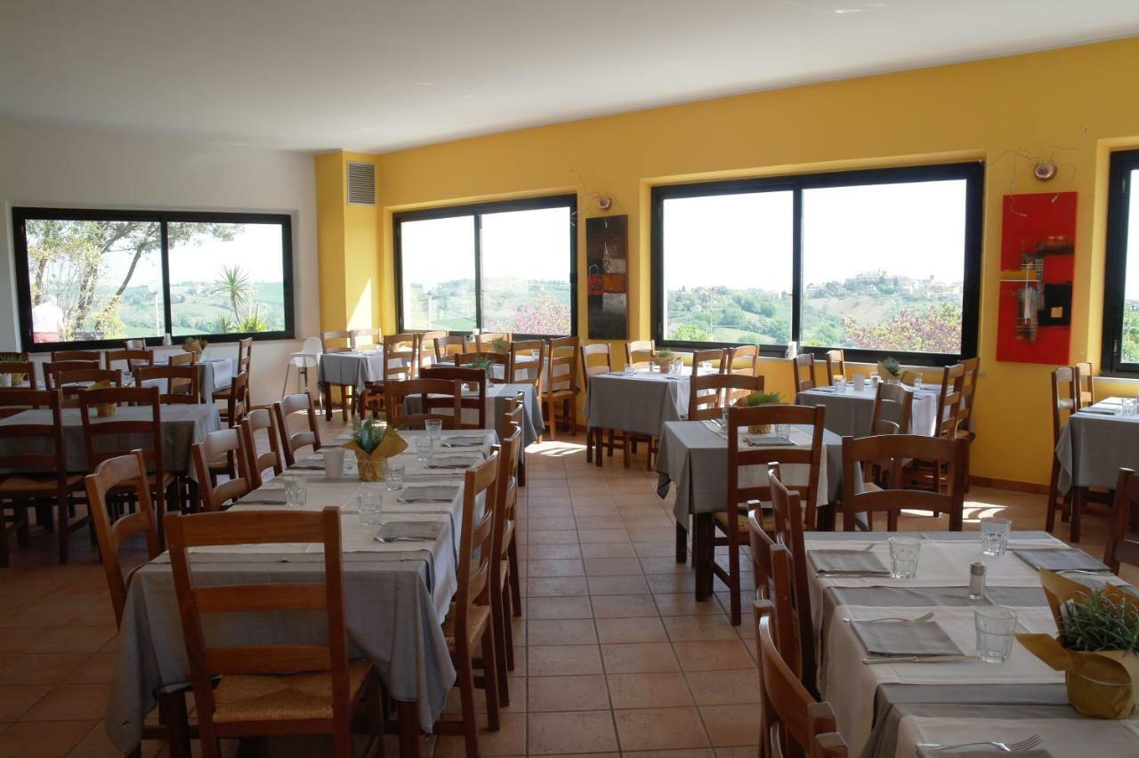 Camping Village Mar Y Sierra San Costanzo Ngoại thất bức ảnh